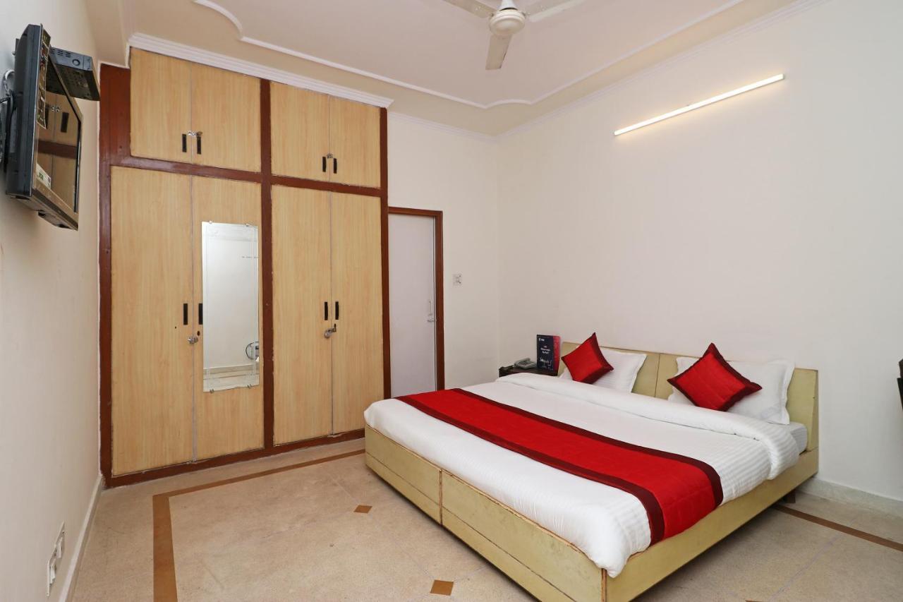 Oyo 11452金色城堡小屋 Indirapuram 外观 照片