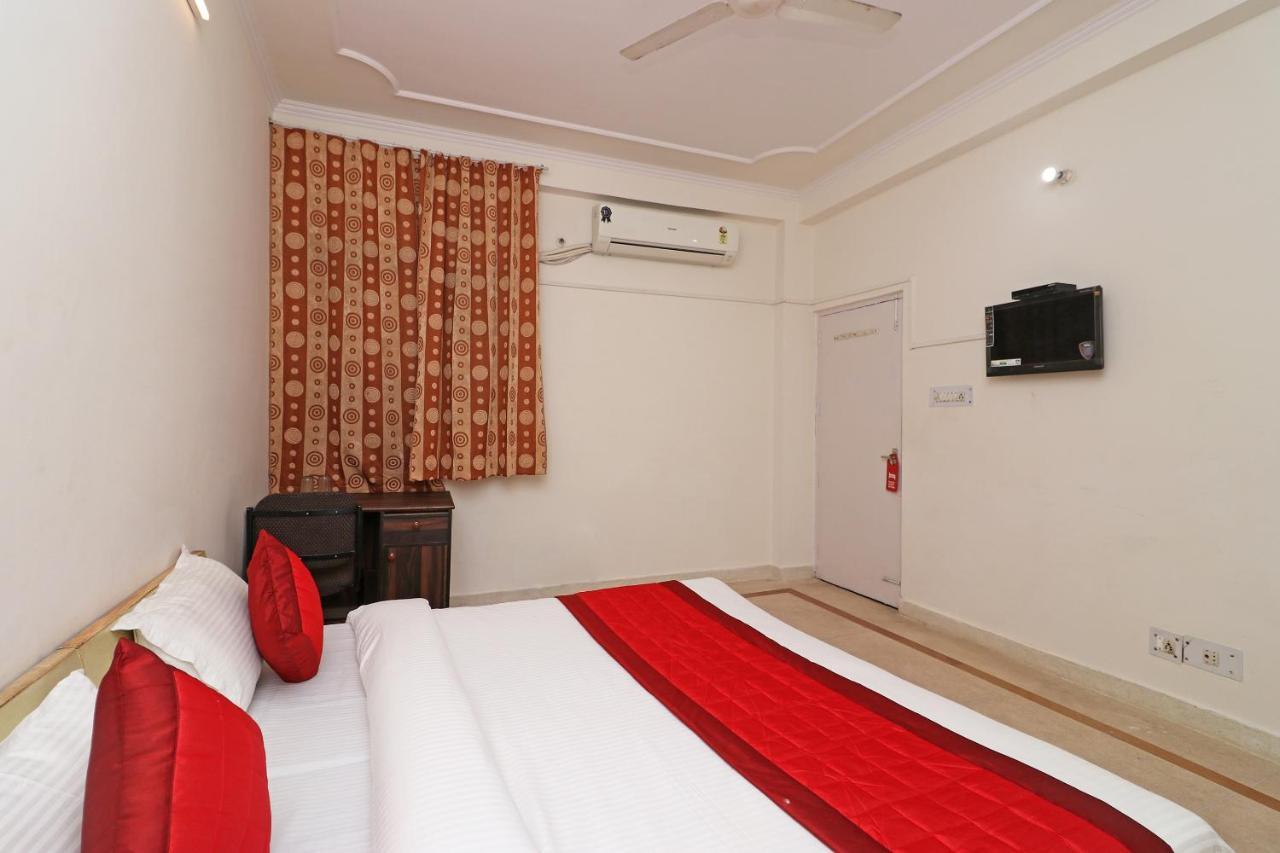 Oyo 11452金色城堡小屋 Indirapuram 外观 照片