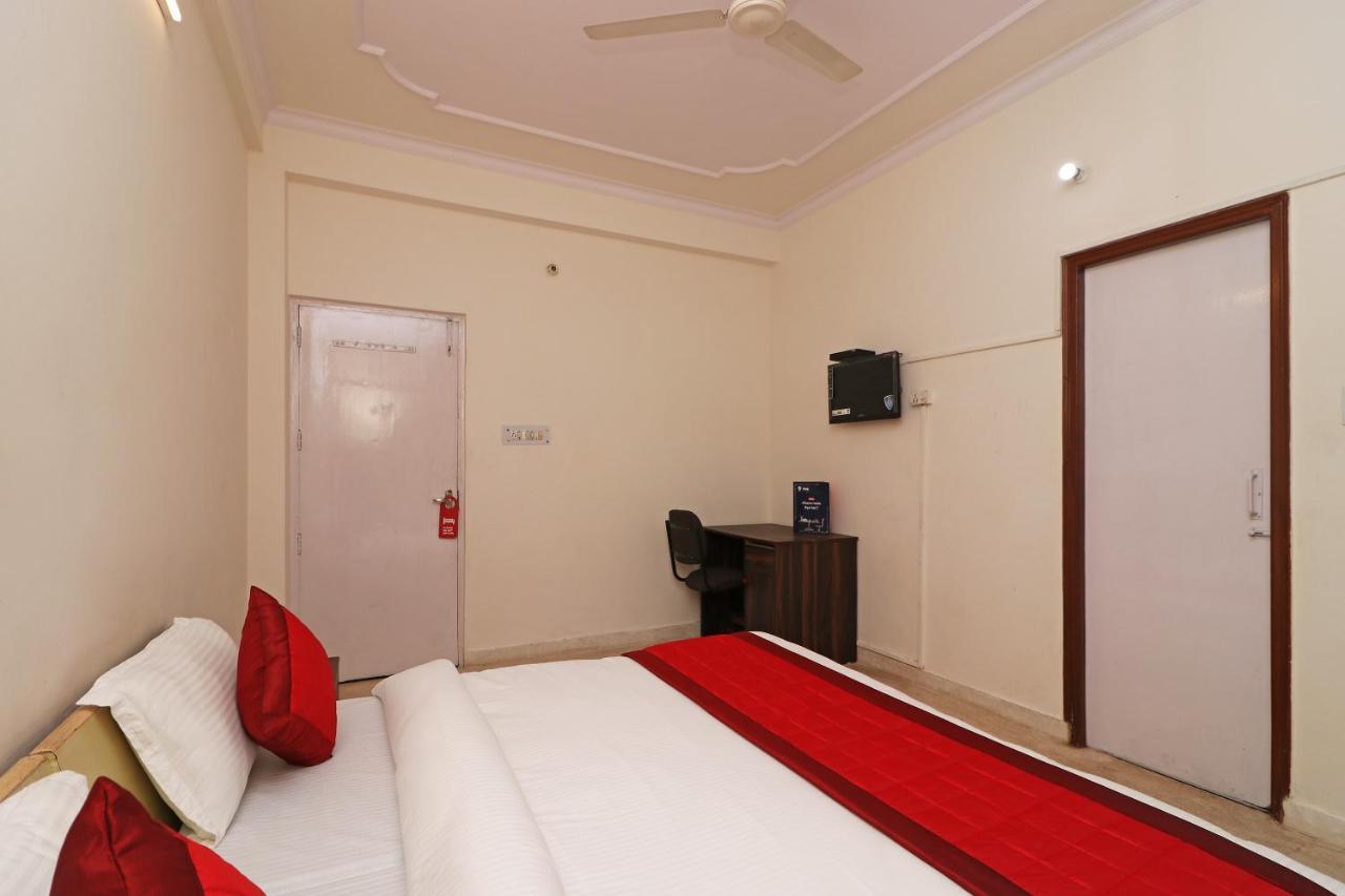 Oyo 11452金色城堡小屋 Indirapuram 外观 照片
