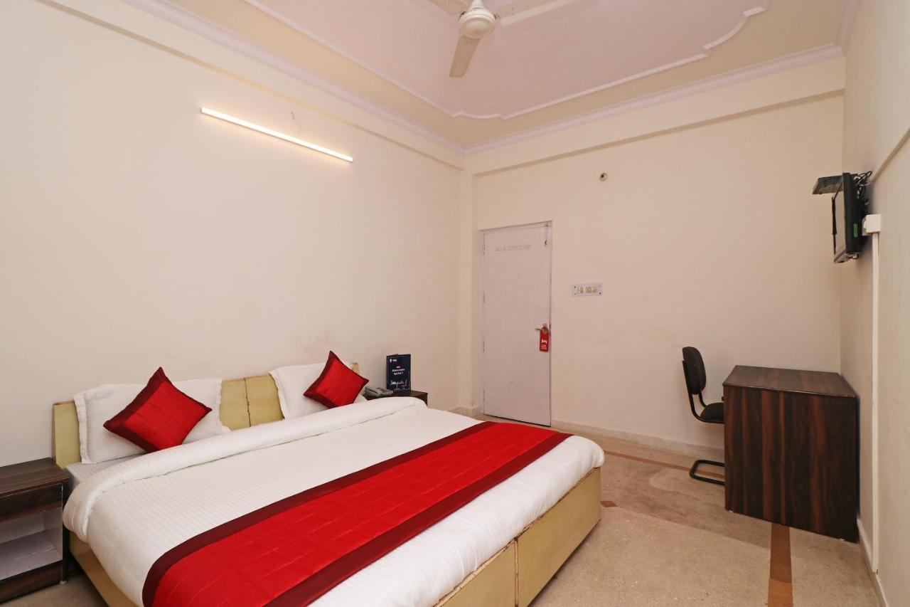 Oyo 11452金色城堡小屋 Indirapuram 外观 照片