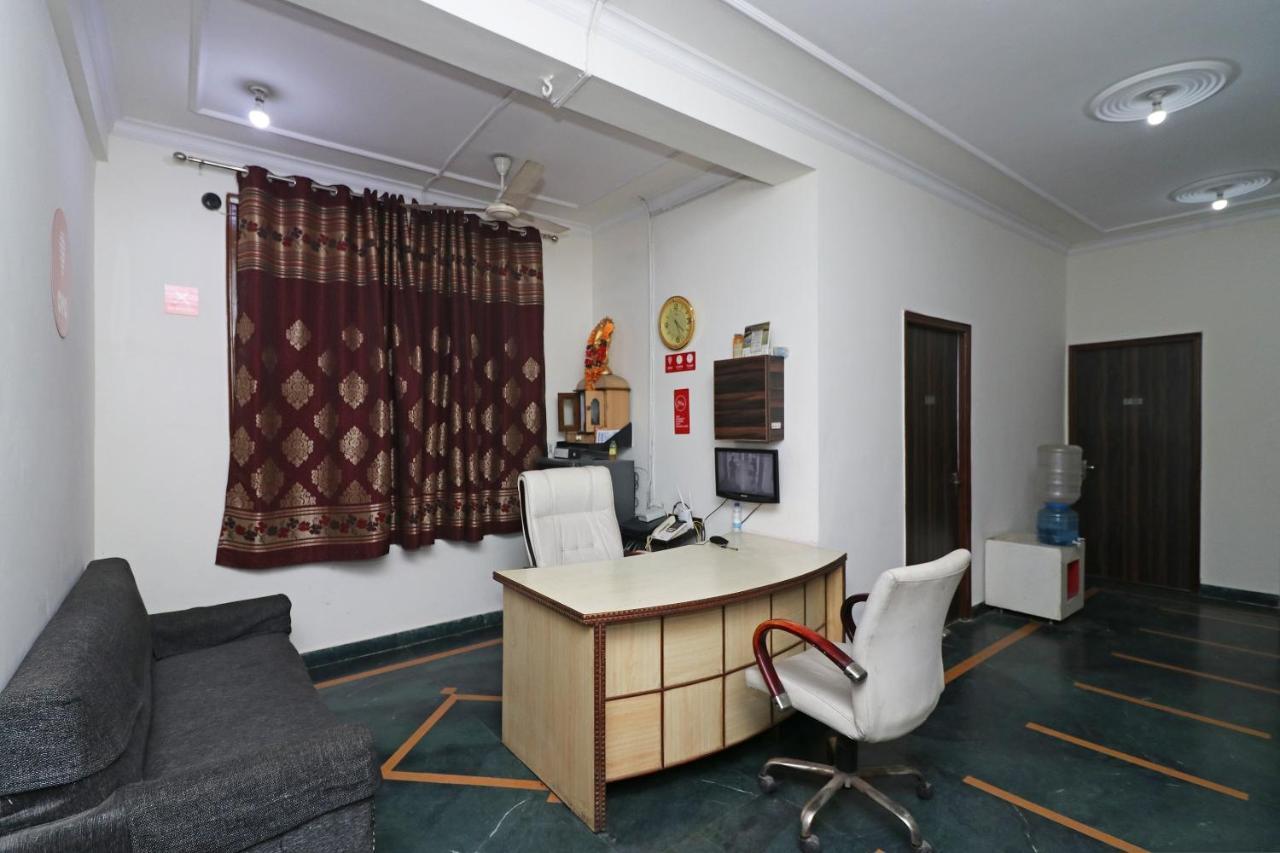 Oyo 11452金色城堡小屋 Indirapuram 外观 照片